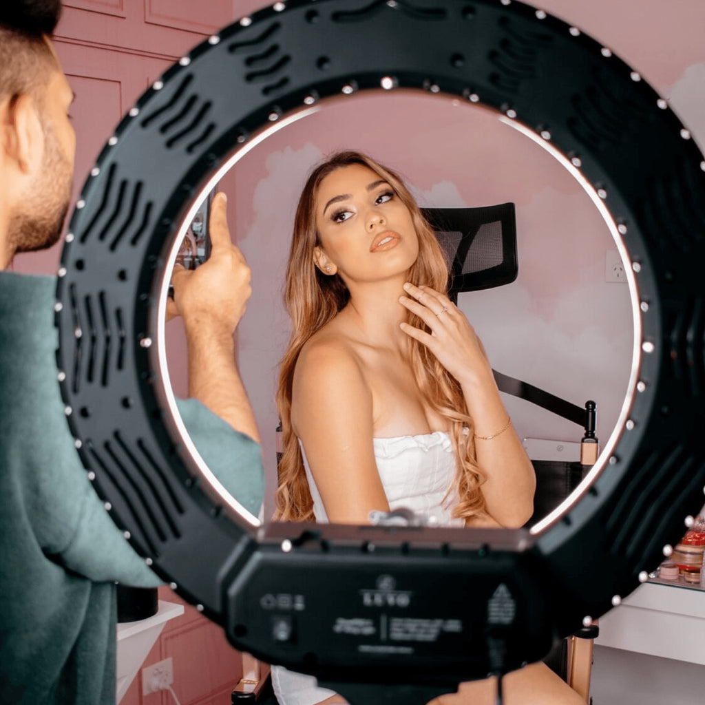 13 Best Ring Lights in 2022 for TikTok, YouTube, and Vlogs | Teen Vogue