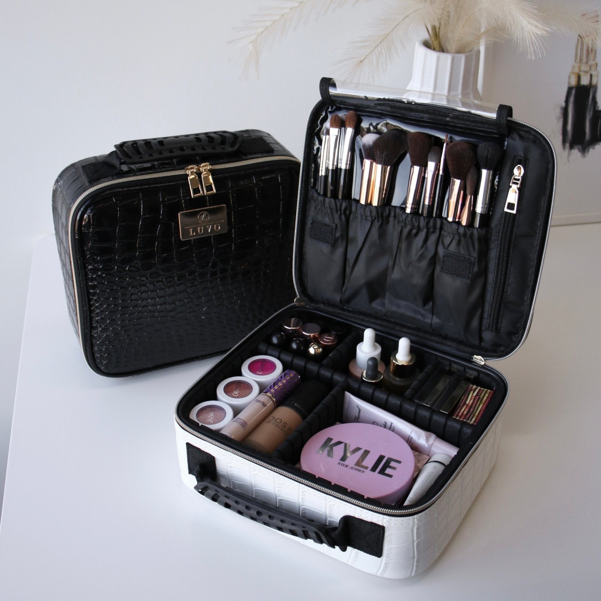 Small Cosmetic Case - Luvo Store